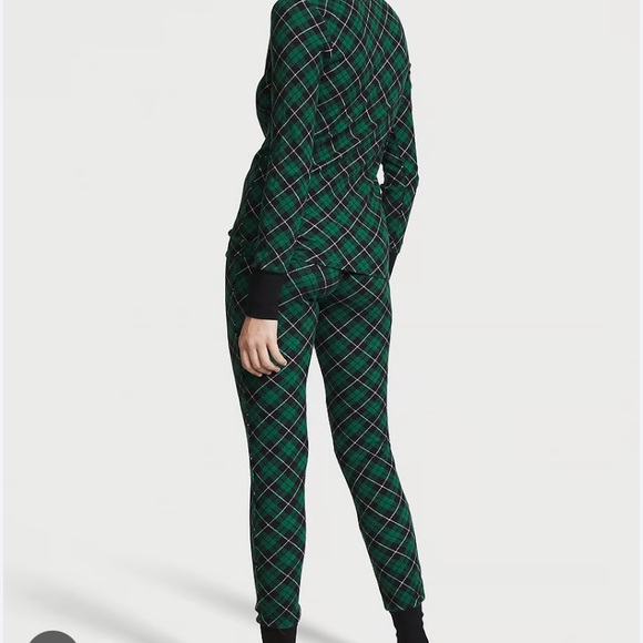 Victoria’s Secret Thermal Long Pajamas NWT - Picture 2 of 3